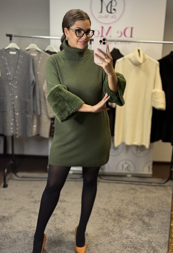 Bundás ujjú,garbós ruha-keki