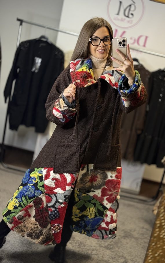 Egyedi,hosszú,galléros buklé kabát-sötétbarna