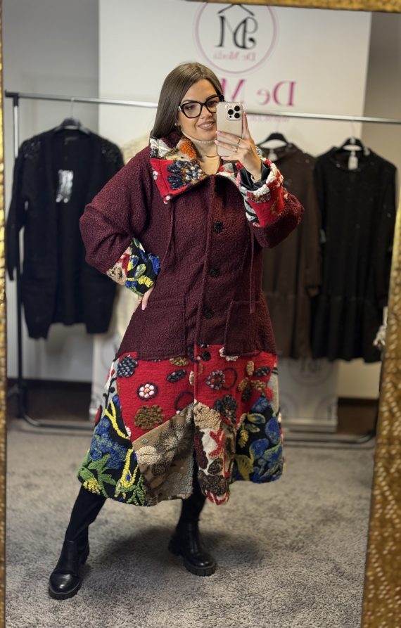 Egyedi,hosszú,galléros buklé kabát-burgundi