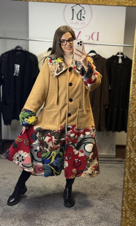 Egyedi,hosszú,galléros buklé kabát-camel alap