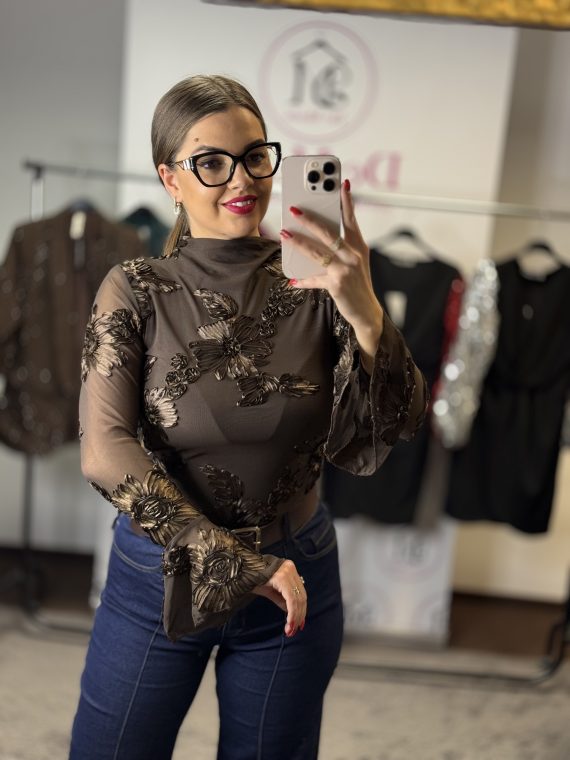 Egyedi,virágmintás,hátul átlátszó,félgarbós felső-csokibarna