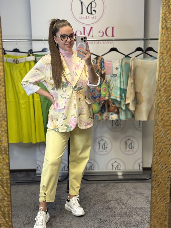 Puha anyagú,elasztikus,virágos zakó-sárga alap