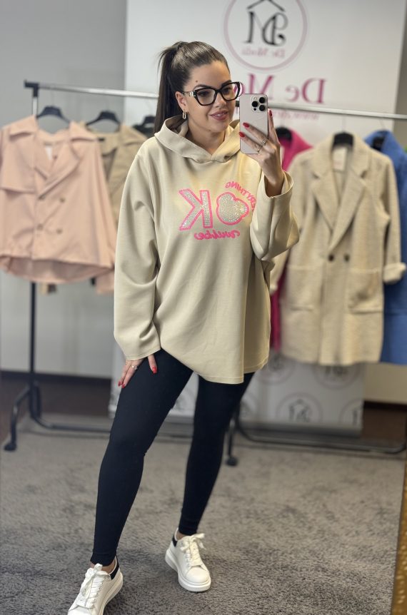 Nagyméretű,pihe-puha anyagú kapucnis tunika strasszköves felirattal-bézs/pink