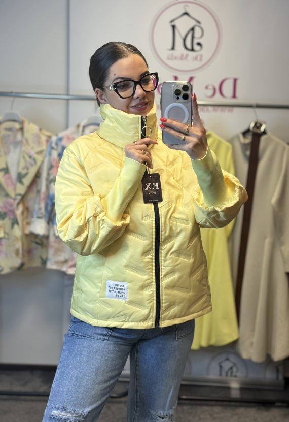 Steppelt,ujjbetétes,átmeneti kabát-sárga