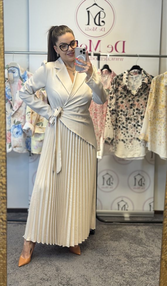 Elegáns,plisszírozott ruha-bézs