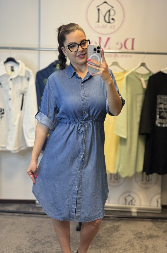 Vékony,lenge,derekánál megköthető farmerruha