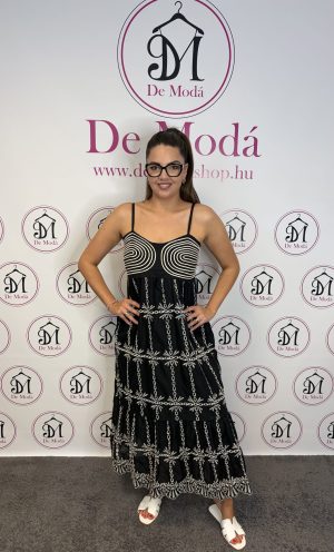 Spagetti pántos,hímzett mintás maxi ruha-fekete alapon fehér minta